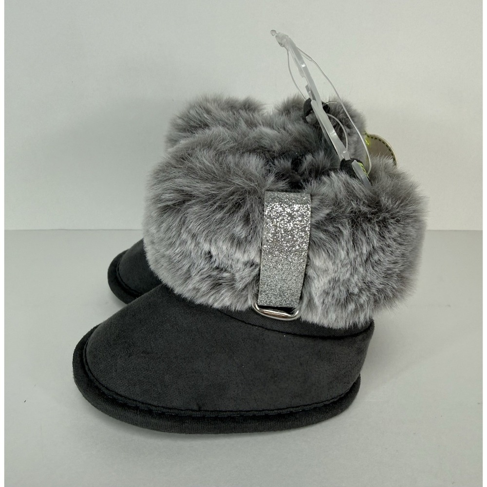 NWT Stepping Stones Gray Faux Fur Baby Boots 0-3months Size 1